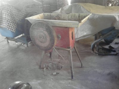 Sgranatrice 02.jpg (197.9 KiB) Osservato 1721 volte Sgranatrice 02.jpg