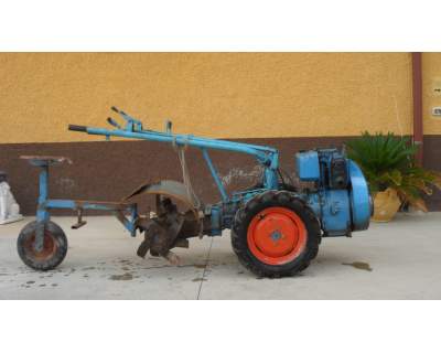 trattore.jpg trattore.jpg