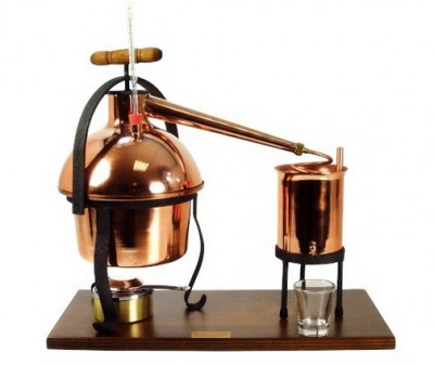 alambicco.jpg (115.51 KiB) Osservato 11635 volte alambicco.jpg