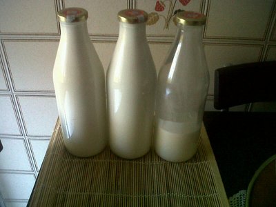 Latte di capra intero crudo, 2.3 litri. / ca.JPG ca.JPG