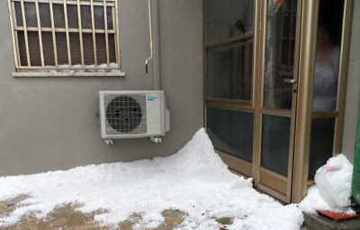 Grandinata del 5-9-15-.jpg (97.35 KiB) Osservato 995 volte Grandinata del 5-9-15-.jpg