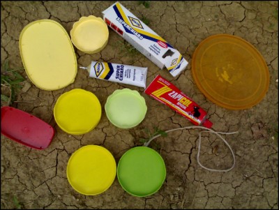 01082016colla-piattini-cimici.jpg (149.47 KiB) Osservato 553 volte 01082016colla-piattini-cimici.jpg