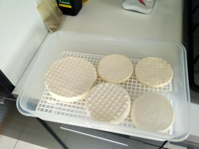 Qui un primo sale era giá partito. Le due tome in alto a destra erano giá dopo la stufatura, come vedete sono abbastanza basse / IMG_20200429_161617_HDR.jpg IMG_20200429_161617_HDR.jpg