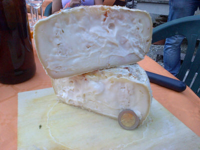 foto di rito con la moneta / IMG-20130623-00531.jpg IMG-20130623-00531.jpg