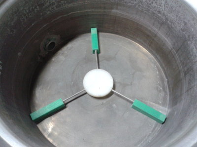 particolare del treppiede interno / 20131010_190736.jpg 20131010_190736.jpg