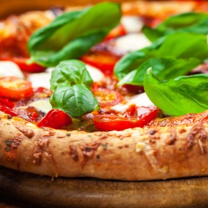 Pizza-napoletana-con-Mozzarella-di-Bufala-Campana-300x300.jpg