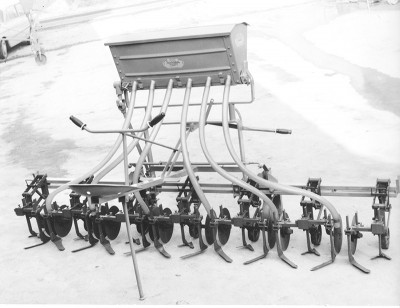 sarchiatrice.jpg (132.77 KiB) Osservato 1539 volte sarchiatrice.jpg