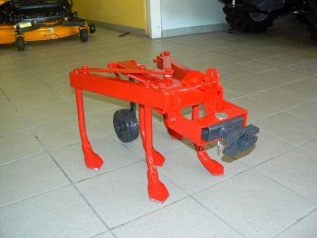 estirpatore.jpg estirpatore.jpg