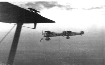 6-nei cieli di Gorizia.JPG (13.67 KiB) Osservato 663 volte 6-nei cieli di Gorizia.JPG