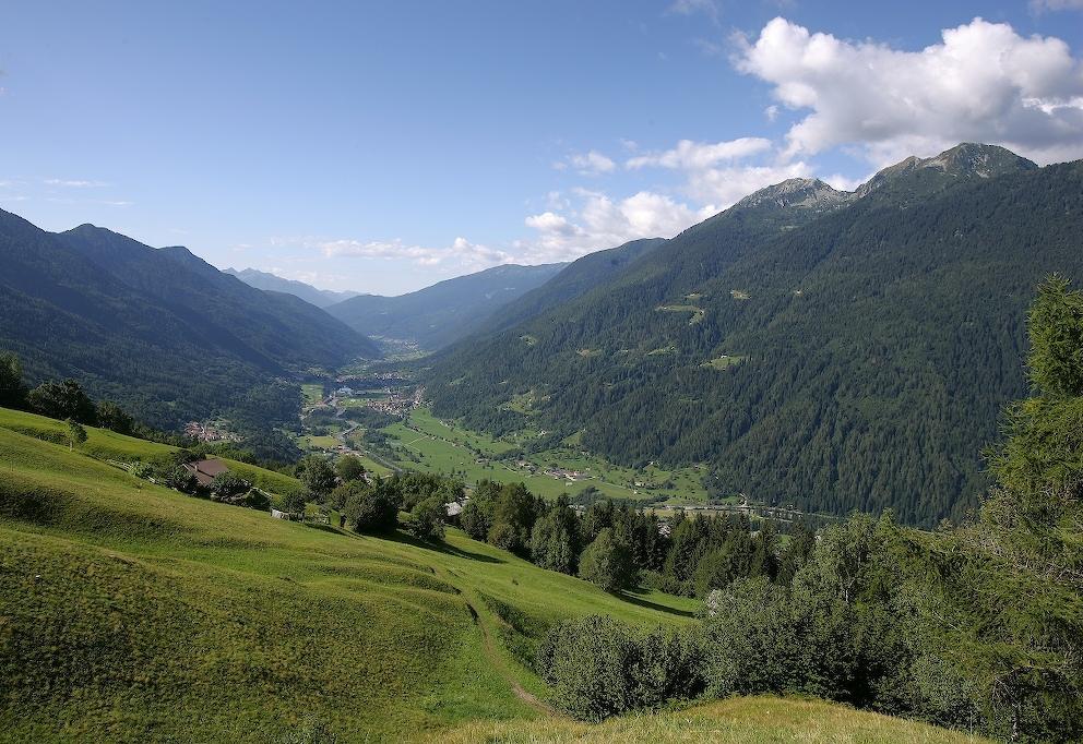 la valle da Vallaston in estate.JPG la valle da Vallaston in estate.JPG