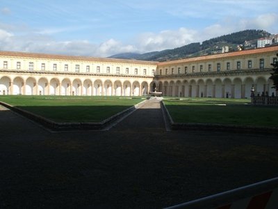 Chiostro.JPG (43.1 KiB) Osservato 765 volte Chiostro.JPG