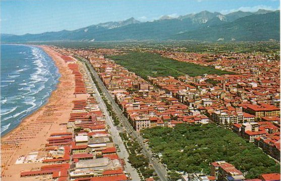 viareggio piu' bella dell'oriente che nelle sere estive esali l'odore amaro degli oleandri / viareggio_vista_1.jpg viareggio_vista_1.jpg