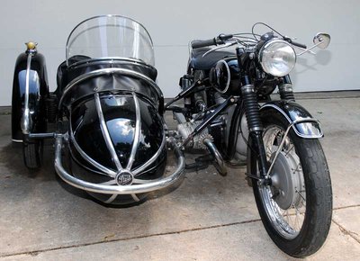 R68-sidecar.jpg (64.25 KiB) Osservato 1074 volte R68-sidecar.jpg