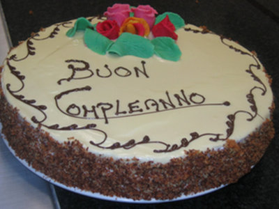 torta compleanno cioccolato bianco.jpg (65.19 KiB) Osservato 959 volte torta compleanno cioccolato bianco.jpg
