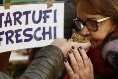 MercatoCampoTartufi.jpg (844.37 KiB) Osservato 538 volte MercatoCampoTartufi.jpg