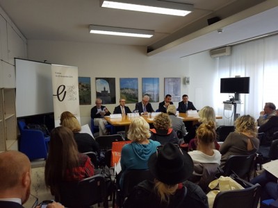 Foto 3_conf stampa.jpg (104.32 KiB) Osservato 1367 volte Foto 3_conf stampa.jpg