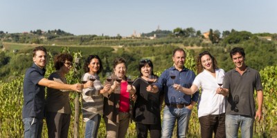 Vignaioli di San Miniato  (2).jpg (80.54 KiB) Osservato 571 volte Vignaioli di San Miniato  (2).jpg