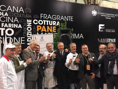 food and wine in progress 2016 conclusione con Giani Pres. Cons. regionale IMG_2646.JPG (110.27 KiB) Osservato 643 volte food and wine in progress 2016 conclusione con Giani Pres. Cons. regionale IMG_2646.JPG