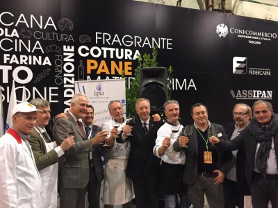 food and wine in progress 2016 conclusione con Giani Pres. Cons. regionale IMG_2646.JPG
