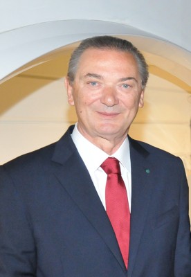 Maurizio_Manfrind_(Presidente_CRA_Pontinia).jpg (156.76 KiB) Osservato 1043 volte Maurizio_Manfrind_(Presidente_CRA_Pontinia).jpg
