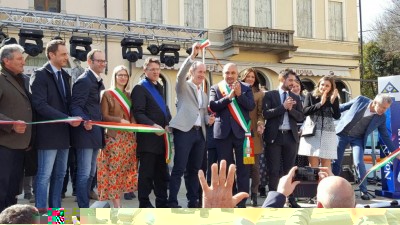 inaugurazione.jpg (117.3 KiB) Osservato 661 volte inaugurazione.jpg