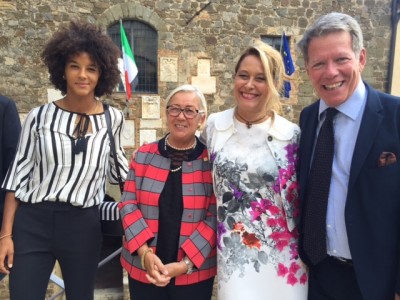 premio.jpg (109.75 KiB) Osservato 372 volte premio.jpg