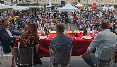 Gola Gola talk-show.jpg (90.46 KiB) Osservato 469 volte Gola Gola talk-show.jpg