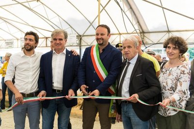 fam4.jpg (94.3 KiB) Osservato 626 volte fam4.jpg
