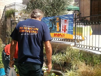 un contadino che si vanta tra pomi e fiori! / francocellFoto0146.jpg francocellFoto0146.jpg