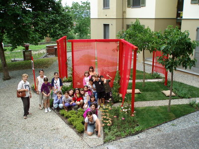 bimbi con paessaggio negli occhi di chi guarda.JPG (1.25 MiB) Osservato 712 volte bimbi con paessaggio negli occhi di chi guarda.JPG