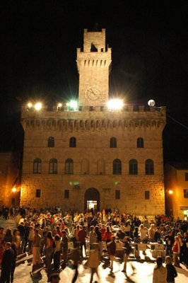 cantine_in_piazza.jpg (212.21 KiB) Osservato 585 volte cantine_in_piazza.jpg