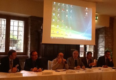 il tavolo dei relatori della tavola rotonda a castel rigone.JPG (194.75 KiB) Osservato 668 volte il tavolo dei relatori della tavola rotonda a castel rigone.JPG