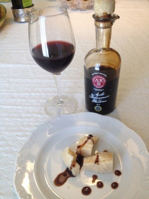 ACETO BALSAMICO, GRANA PADANO E LAMBRUSCO IN DEGUSTAZIONE SULLE FRECCE DI TRENITALIA DAL 18 AL 22 MAGGIO.jpg (210.03 KiB) Osservato 3154 volte ACETO BALSAMICO, GRANA PADANO E LAMBRUSCO IN DEGUSTAZIONE SULLE FRECCE DI TRENITALIA DAL 18 AL 22 MAGGIO.jpg
