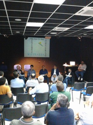 11826073_10204933593238833_3697463169219163441_n.jpg (96.92 KiB) Osservato 697 volte 11826073_10204933593238833_3697463169219163441_n.jpg