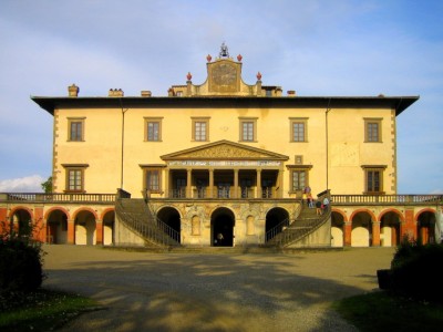Villa Medicea di Poggio a Caiano.jpg (175.47 KiB) Osservato 2721 volte Villa Medicea di Poggio a Caiano.jpg