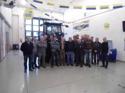 Direttore Bigai con squadra meccanici CAICIMG1541.jpg (71.85 KiB) Osservato 3978 volte Direttore Bigai con squadra meccanici CAICIMG1541.jpg