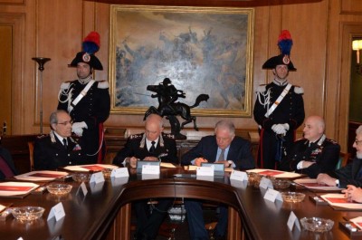 Firma protocollo_Photo credits_Arma Carabinieri.jpg (97.78 KiB) Osservato 1024 volte Firma protocollo_Photo credits_Arma Carabinieri.jpg