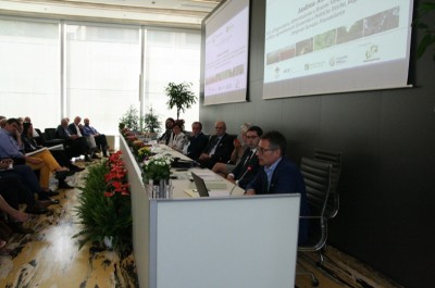 pirelli_tavolodeirelatori.jpg (255.37 KiB) Osservato 3460 volte pirelli_tavolodeirelatori.jpg