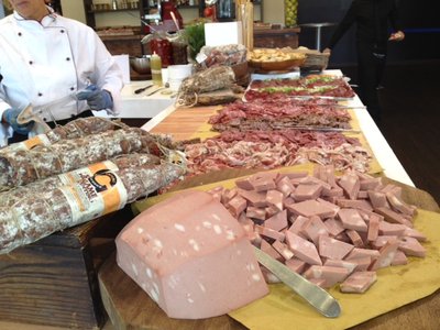 Oltre 12mila persone hanno apprezzato i prodotti Dop e Igp a Casa Italia.JPG (148.93 KiB) Osservato 2652 volte Oltre 12mila persone hanno apprezzato i prodotti Dop e Igp a Casa Italia.JPG