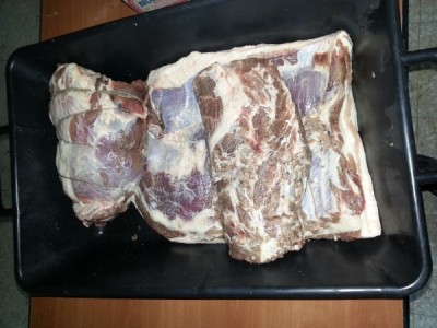 Pezzi carnei, a partire da sx: culatello, pancetta tesa e capocollo / 20140128_183255.jpg 20140128_183255.jpg