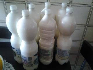 Latte vaccino 10 litri. / Listener (1).jpg Listener (1).jpg