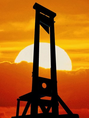 ghigliottina.jpg (51.15 KiB) Osservato 700 volte ghigliottina.jpg