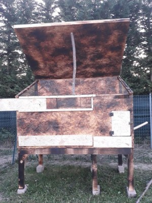 pollaio3.jpg (146.23 KiB) Osservato 677 volte pollaio3.jpg