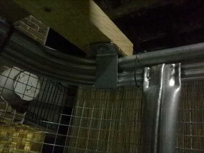 ho utilizzato i ferri sagomati che tenevano la gabbia sul bancale.... / gabbia 6.jpg gabbia 6.jpg