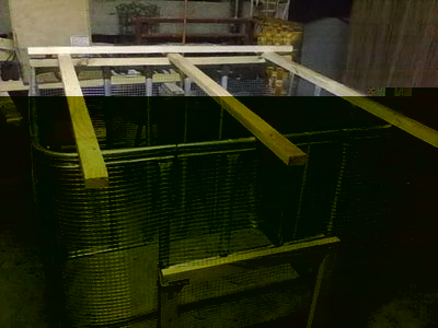 veduta panoramica.... ma vi lascio immaginare che sbreghi nelle mani per mettere la rete / gabbia 8.jpg gabbia 8.jpg