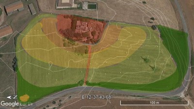 questa è la suddivisione per zone di utilizzo, le zone centrali sono quelle utilizzate più intensamente e che hanno bisogno di più attenzioni, il verde chiaro al momento è incolto ed in futuro sarà probabilmente pascolo boscato o coltura (tipo cereali), il verde scuro sarà una zona di bosco autoctono / PicsArt_12-05-01.29.11.jpg PicsArt_12-05-01.29.11.jpg